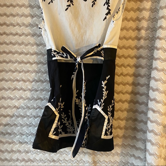 Floral Vintage Charlotte Russe V-Neck Blouse - Picture 4 of 5